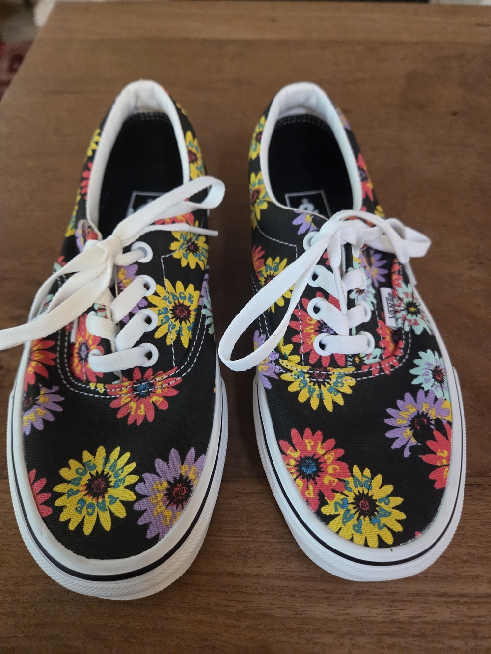 Vans Era Ditsy Floral Black Sneakers Women’s 7 Men’s 5.5 NWOT